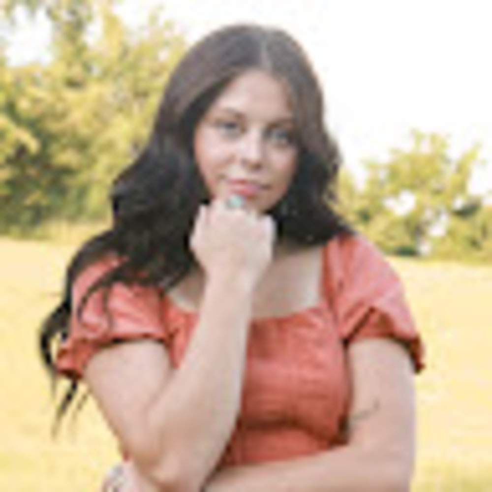 Meet your Posher, Caroline